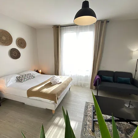 Grand Studio Calme Avec Balcon & Parking Gratuit Tours Exterior photo